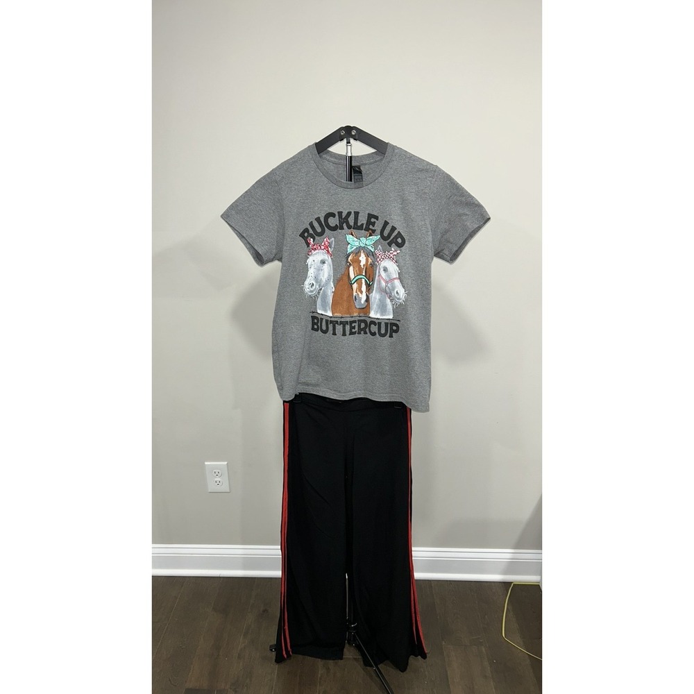 Gildan Womens Gray Buckle Up Buttercup Horse Graphic T-Shirt M